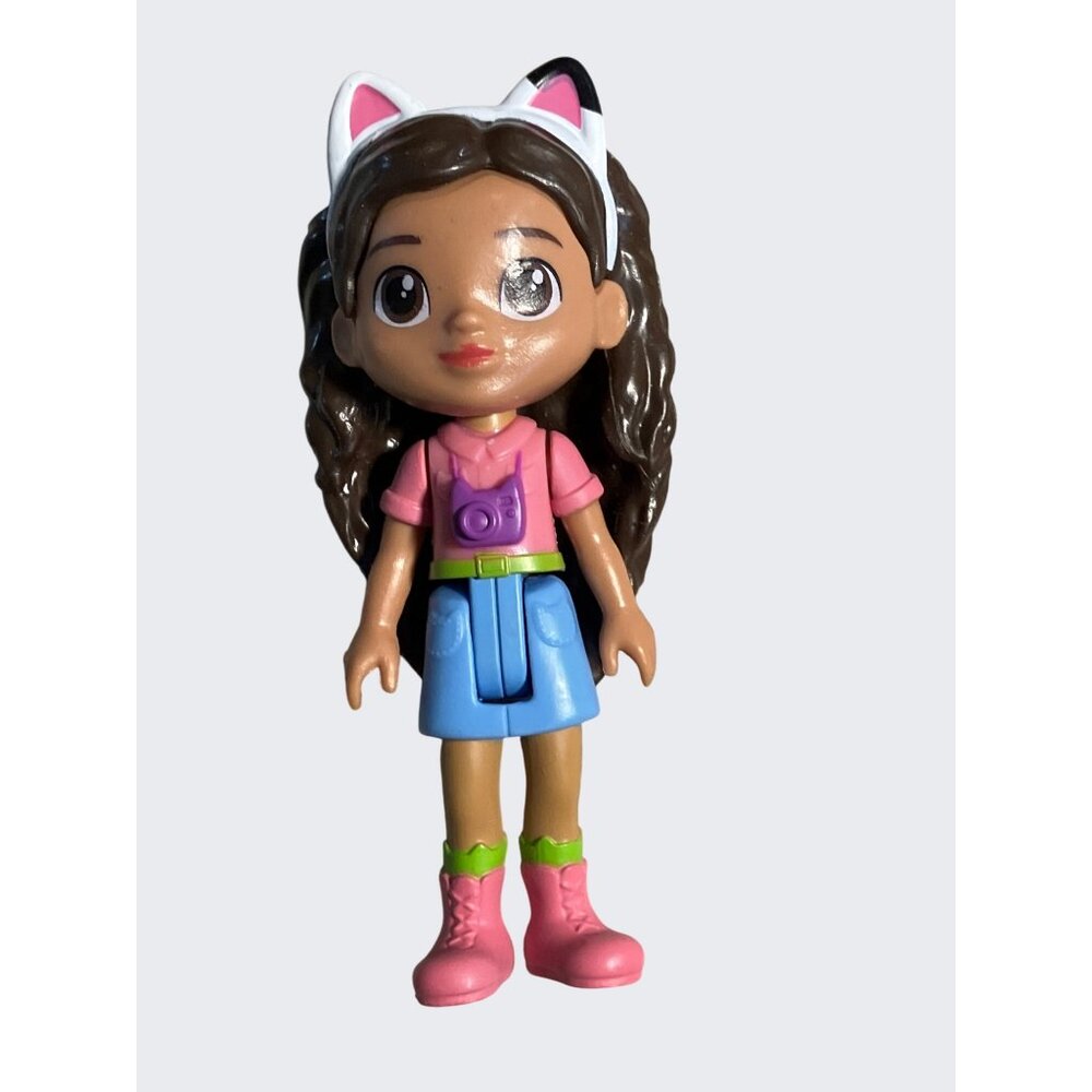Gabby's Dollhouse Miniature Girl Figurine With Cat Ears & Camera